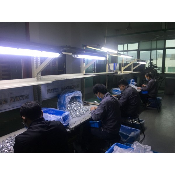 積極戰(zhàn)“疫”，努力協(xié)調(diào)。